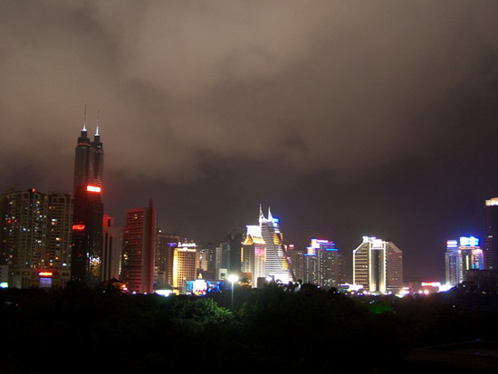 2005中秋节深圳地王大厦夜景