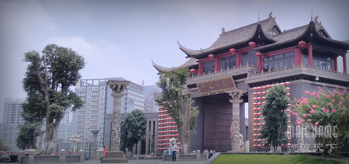 龙潭水乡北门